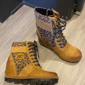 NWT Sorel Boot